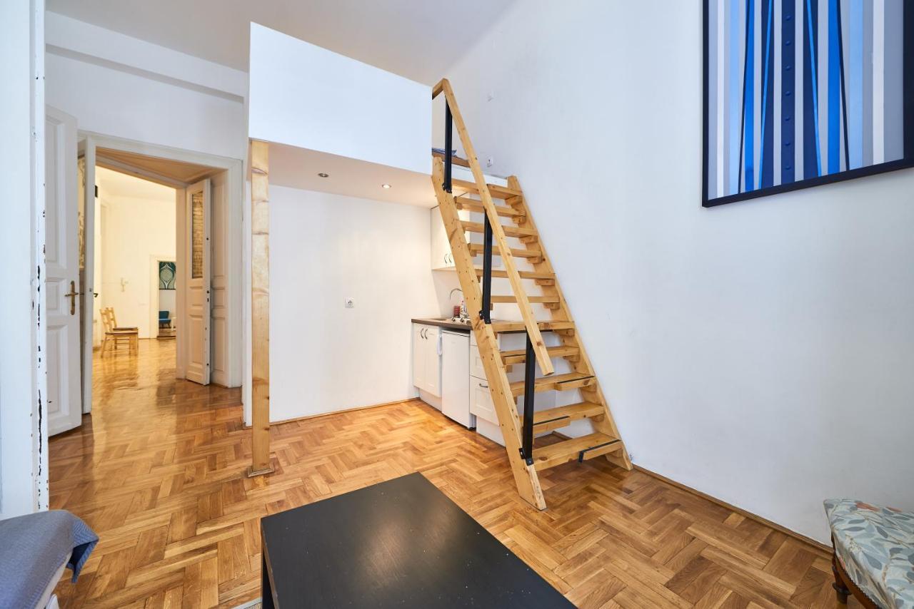 Large Apartment For Groups City Center Dist. VII 布达佩斯 外观 照片