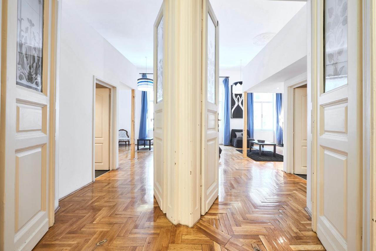 Large Apartment For Groups City Center Dist. VII 布达佩斯 外观 照片