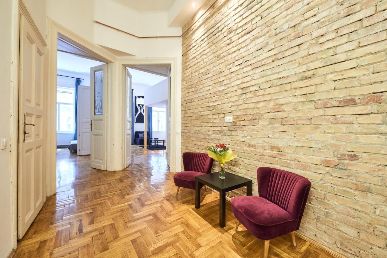 Large Apartment For Groups City Center Dist. VII 布达佩斯 外观 照片