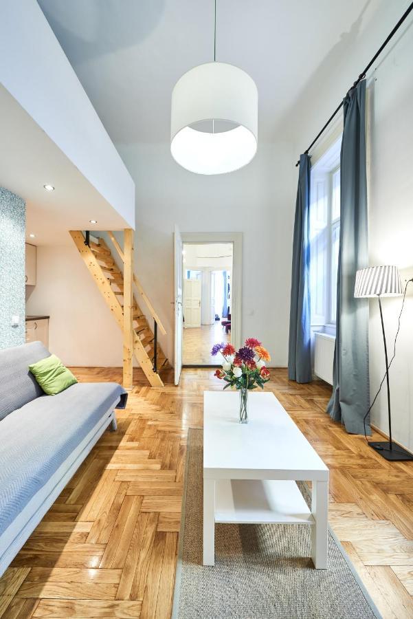 Large Apartment For Groups City Center Dist. VII 布达佩斯 外观 照片