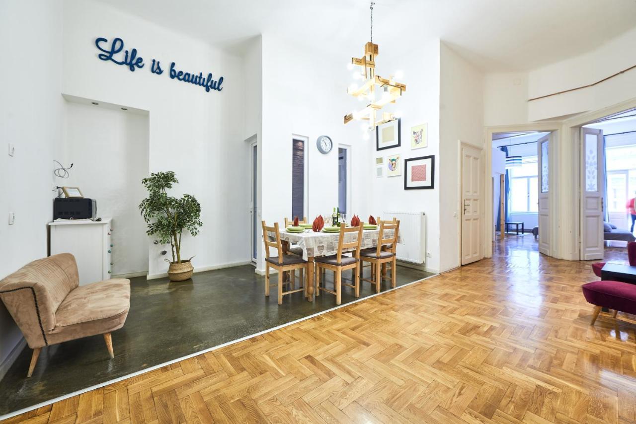 Large Apartment For Groups City Center Dist. VII 布达佩斯 外观 照片